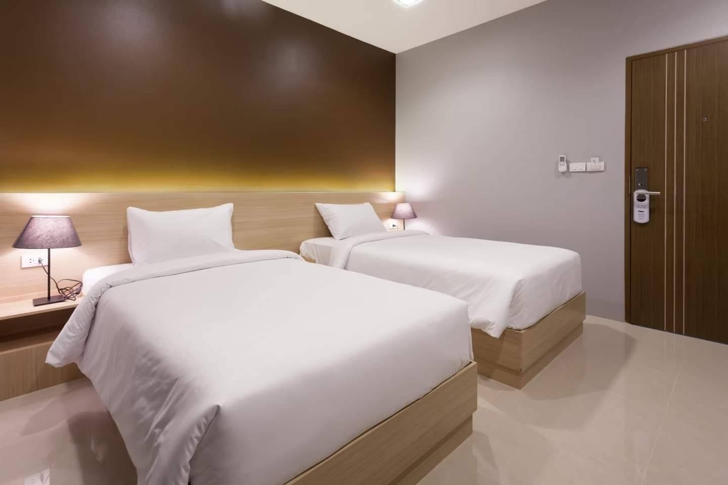 ห้องพักเตียงคู่โทนอบอุ่น Panorama Hotel Buriram